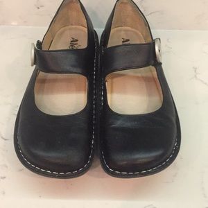 Almost New Alegria Mary Janes